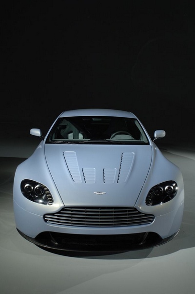 Aston Martin Vantage V12 RS
