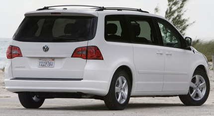 2009-volkswagen-routan2.jpg