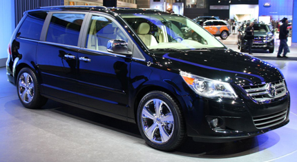 2009-volkswagen-routan4.jpg
