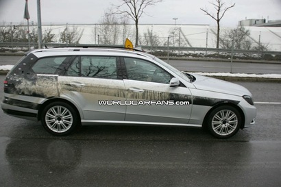 2010-mercedes-e-class-wagon-spy-photos_2