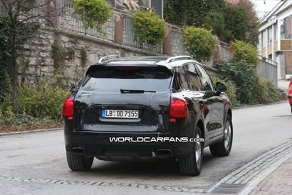 2011-porsche-cayenne-spy-photos_3