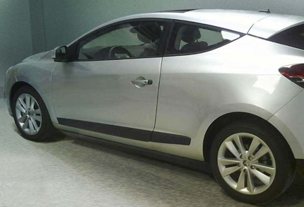 renault-megane-2009-04.jpg