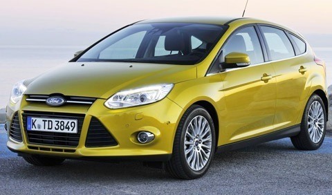 Ford-Focus_2011_02