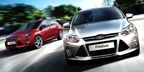 Ford-Focus_2011_04