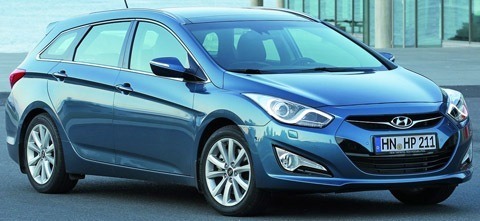 Hyundai-i40_2012_chico4
