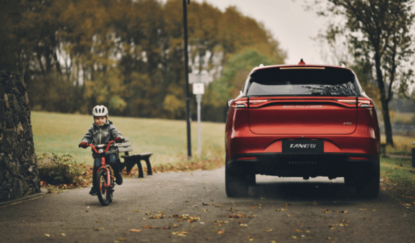 Los mejores Coches Eléctricos Chinos que están a la venta en España de BYD Tang 600